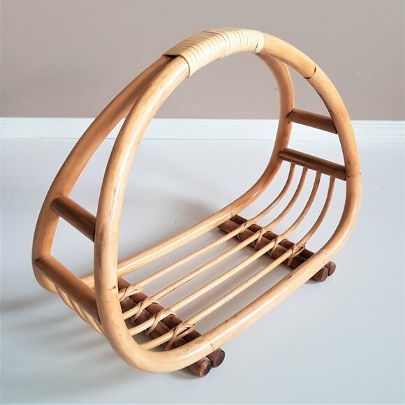 Vintage MCM rattan magazine rack. - Picture 1 of 9
